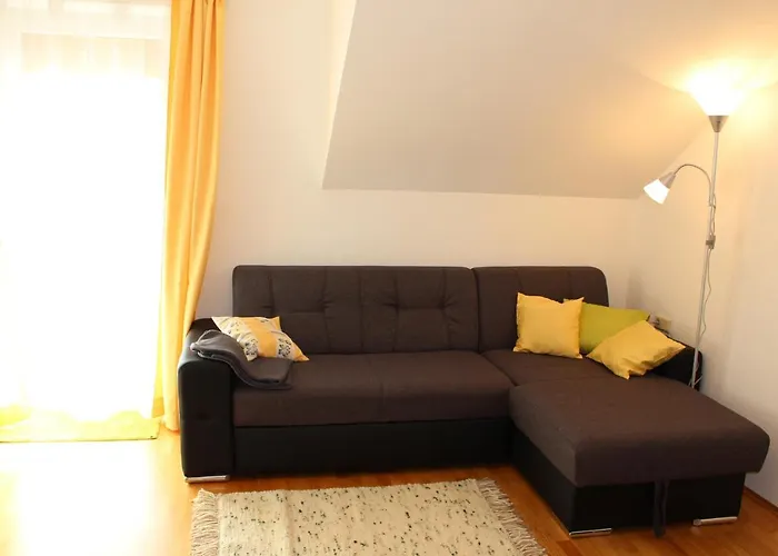 Biobauernhof Hoellerbauer Farm stay